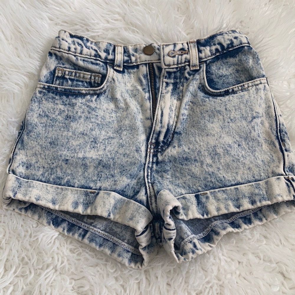 American Apparel short